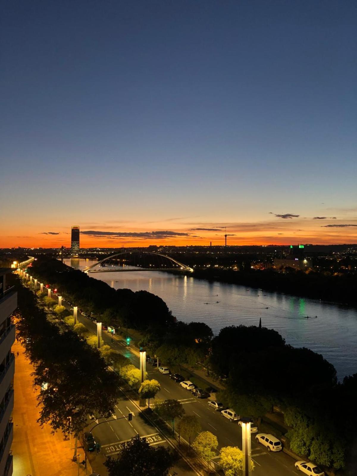Tu Oasis De Lujo Junto Al Guadalquivir Séville