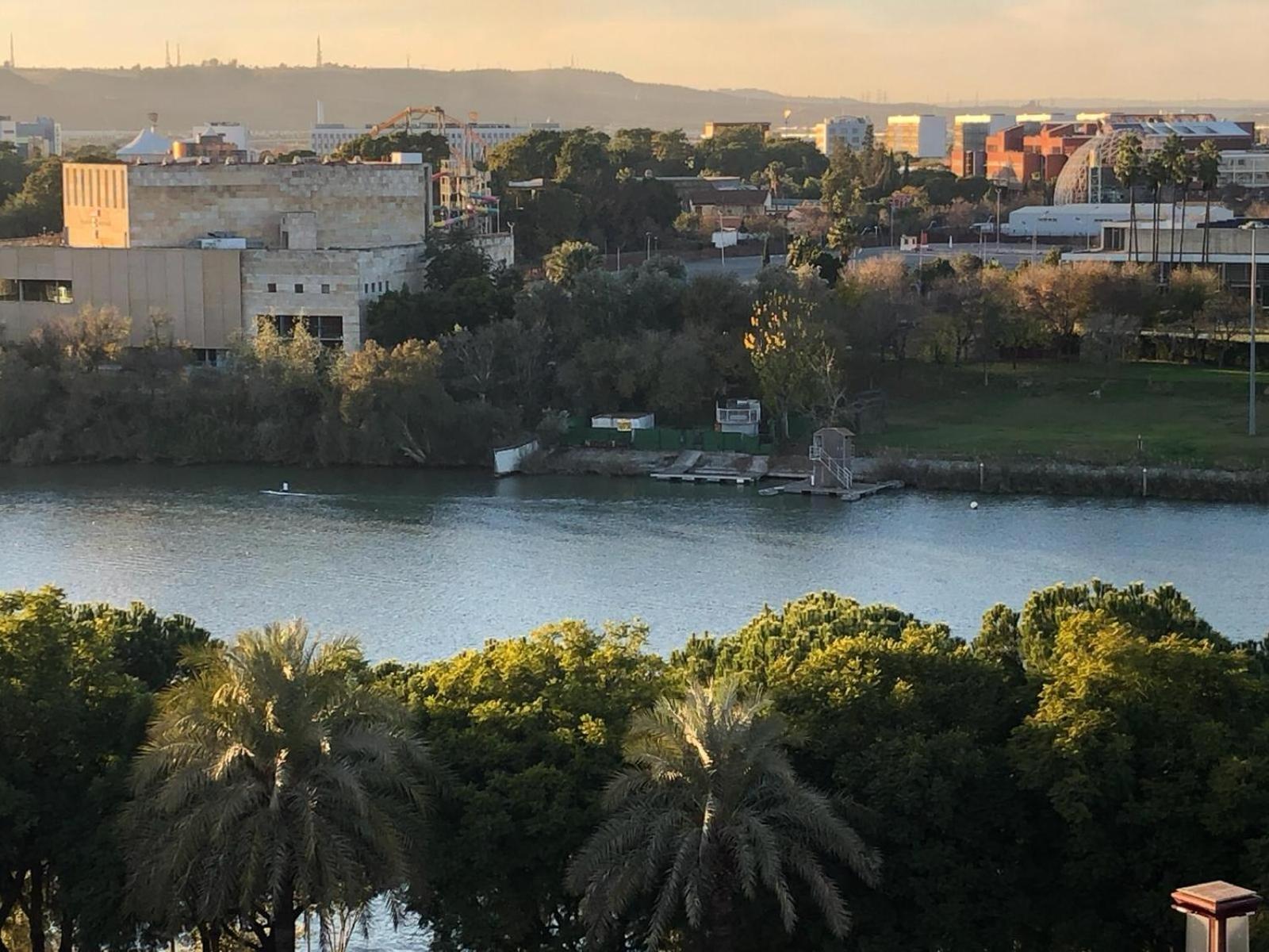 Tu Oasis De Lujo Junto Al Guadalquivir * Séville